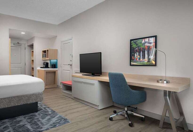 带大床的标准间, Hilton Garden Inn Casablanca Sud