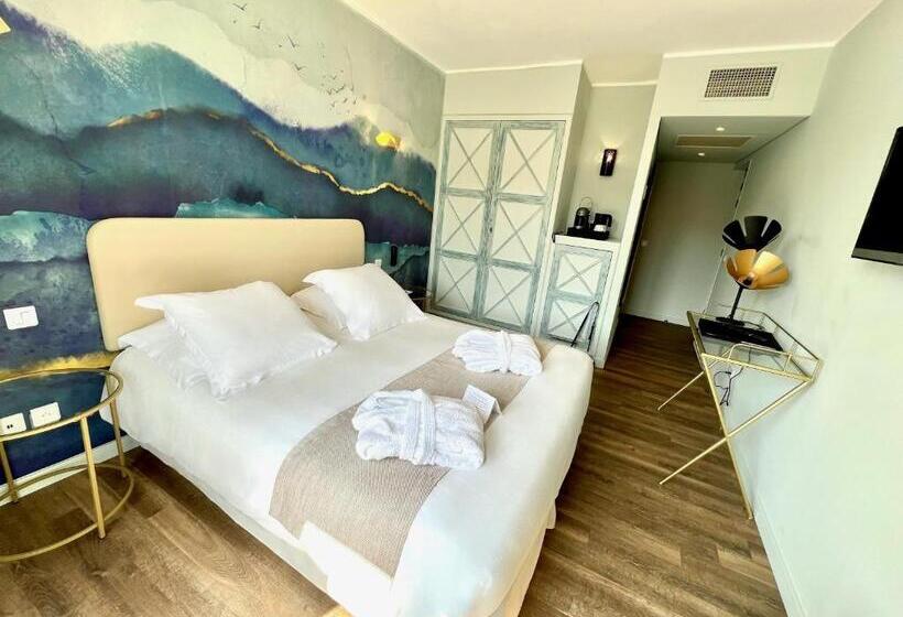 带观景的高级间, Le Suffren Hôtel