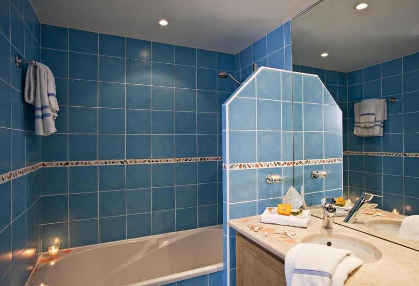 סוויטת ג'וניור םע נוף, Le Suffren Hôtel