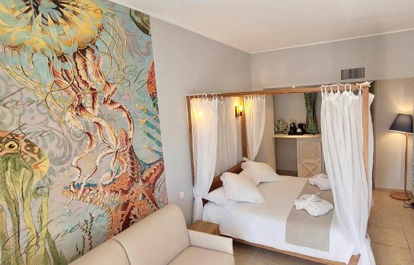 סוויטת ג'וניור םע נוף, Le Suffren Hôtel