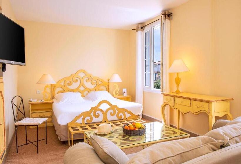 可观景的小型套房, Le Suffren Hôtel