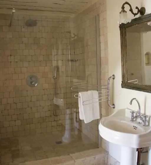 اتاق استاندارد با چشمانداز کوهستان, Mas De La Beaume