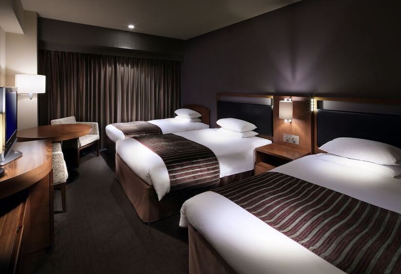 标准三人间, Metropolitan Sendai