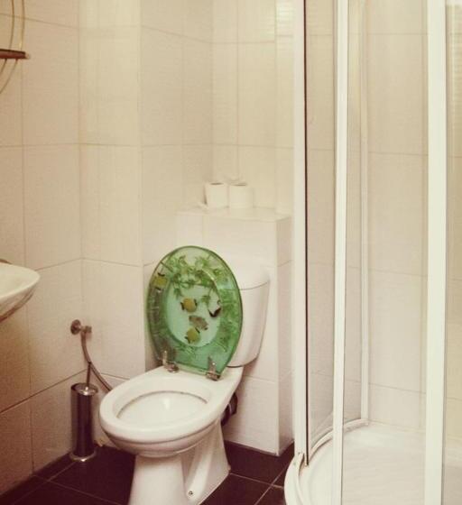 اتاق استاندارد چهار تخته, San