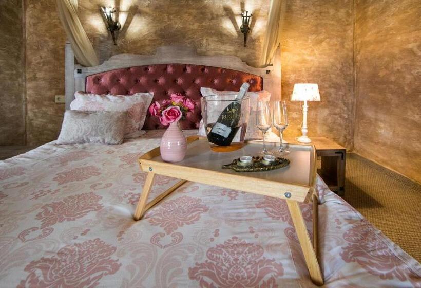 Люкс, Valentina Castle