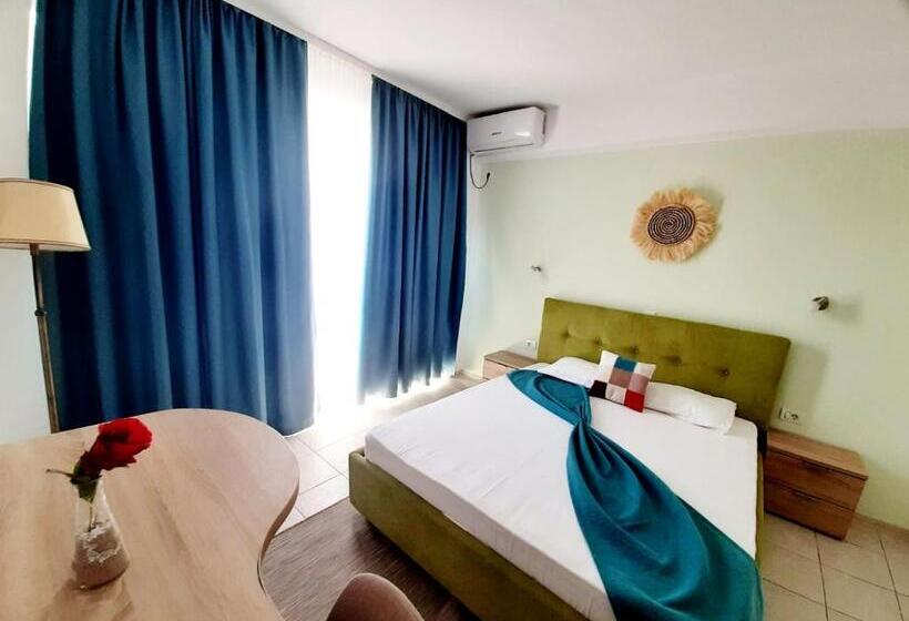 חדר סטנדרט, Adriano Pe Plaja Belona