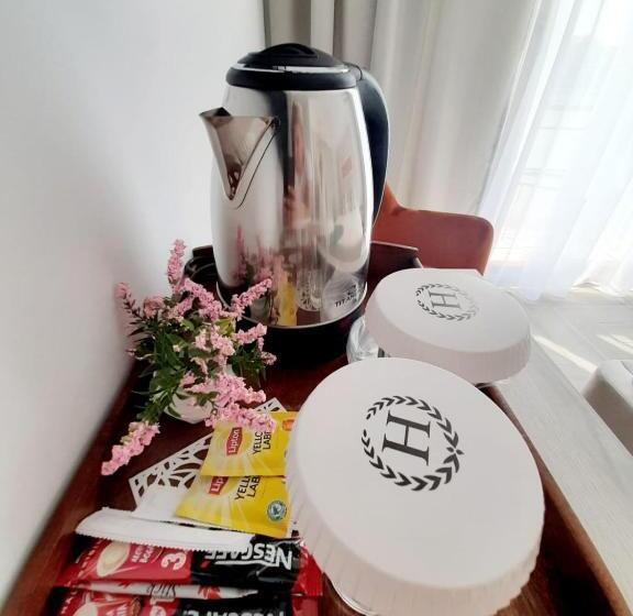 חדר סופריור, Adriano Pe Plaja Belona