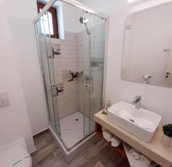 חדר דלוקס לשלושה עם נו לים, Adriano Pe Plaja Belona