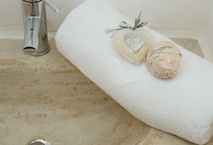 اتاق استاندارد, Puntebianche B&b