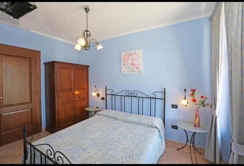 חדר סטנדרט לארבעה, Agriturismo Al Brich Quadriple Room With Breakfast