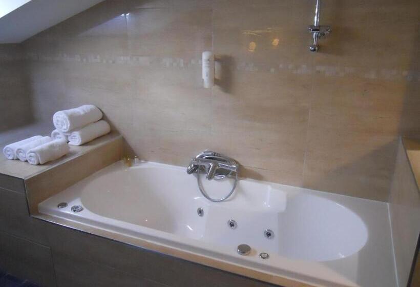 デラックススイート, Apparthotel Belle Vue