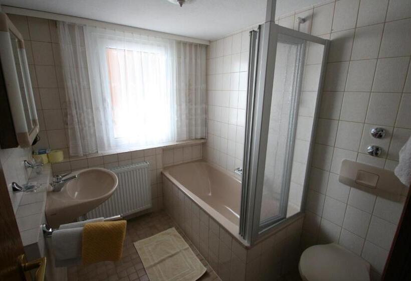 Quarto standart com varanda, Café Pension Feldbergblick