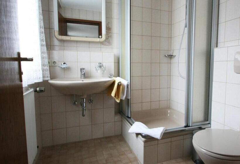 Estúdio Standard, Café Pension Feldbergblick