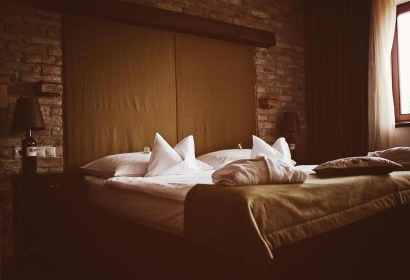 Номер Superior, Crocus Gere Bor Hotel Resort & Wine Spa