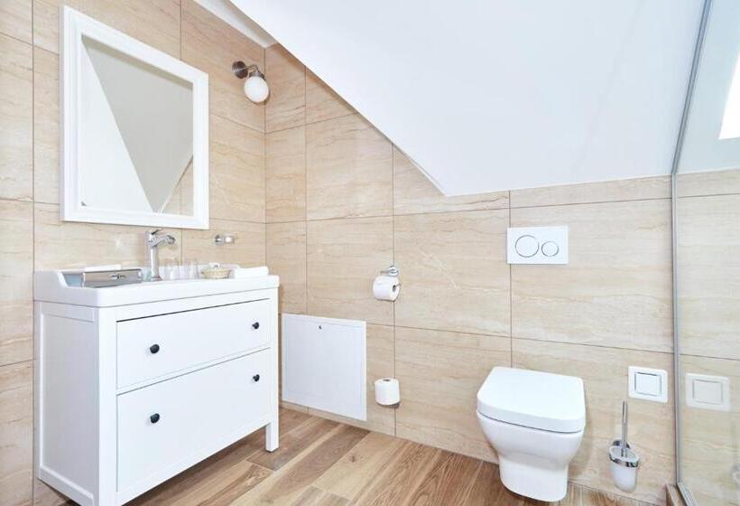 סוויטת ג'וניור נוף לגינה, Crocus Gere Bor Hotel Resort & Wine Spa