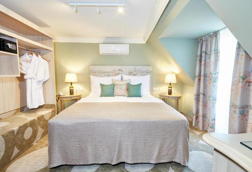 Family Suite, Crocus Gere Bor Hotel Resort & Wine Spa