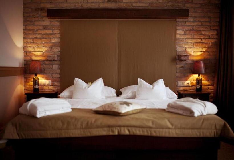 Номер Стандарт с Террасой, Crocus Gere Bor Hotel Resort & Wine Spa