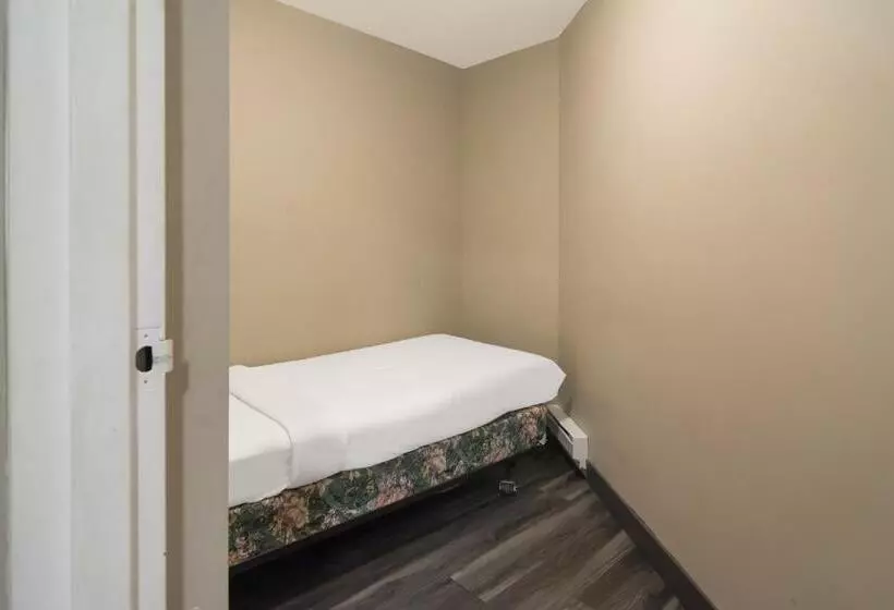 اتاق خانوادگی با چشمانداز کوه, Canadas Best Value Inn & Suites Kamloops