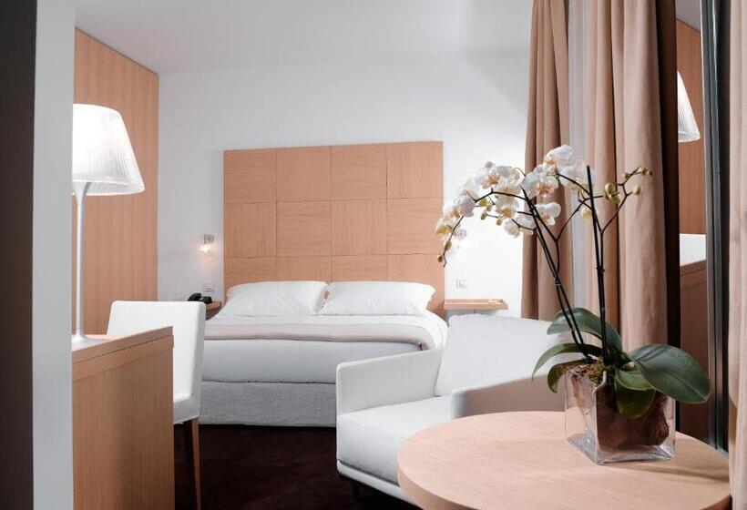 سوییت لوکس, Alzinn