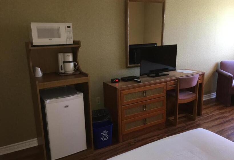 غرفه قياسيه سريرين مزدوجين, Annapolis Royal Inn