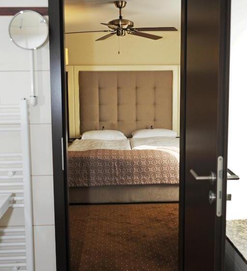 コンフォートルーム, Atlas Halle