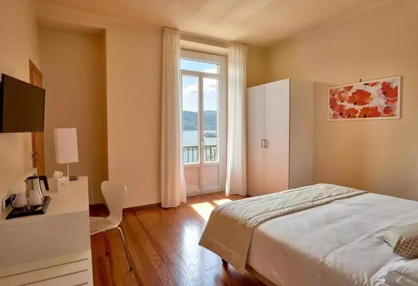 اتاق استاندارد با چشمانداز دریاچه, Bellavista