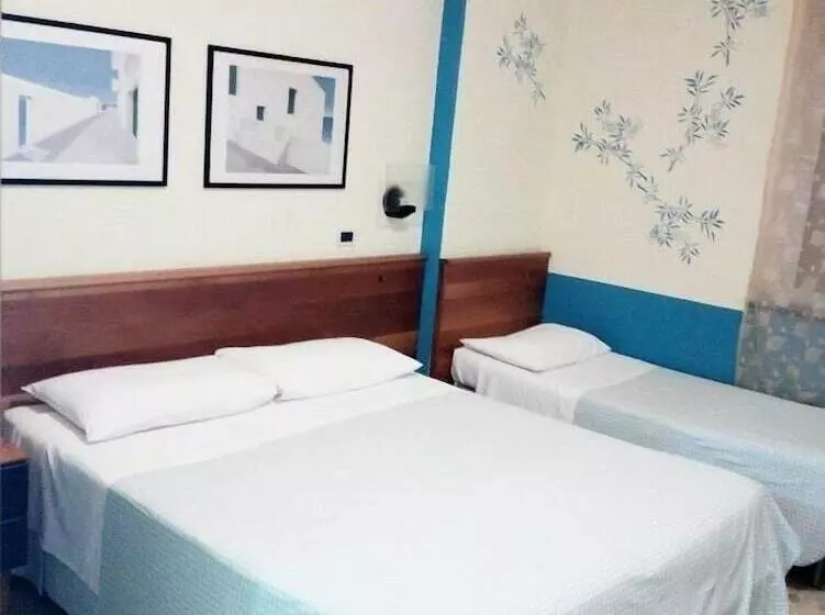 Standard Kolmen Hengen Huone, Branca Ritamadre
