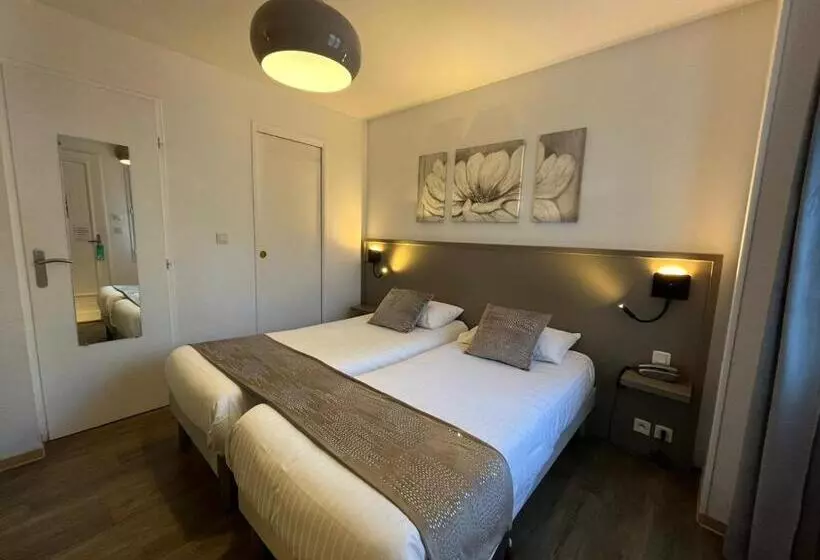 スタンダードルーム, Cit Hotel Le Cheval Blanc Cognac Centre