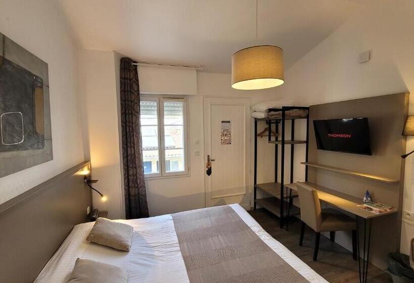 Номер Superior, Cit Hotel Le Cheval Blanc Cognac Centre