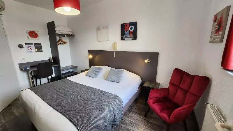 スーペリアールーム, Cit Hotel Le Cheval Blanc Cognac Centre