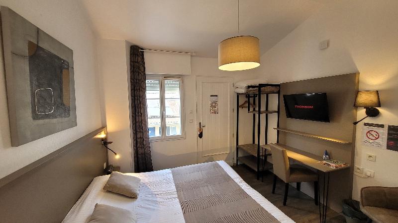 Номер Superior, Cit Hotel Le Cheval Blanc Cognac Centre