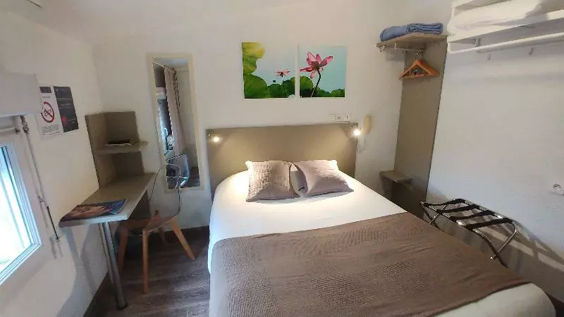 スタンダードシングルルーム, Cit Hotel Le Cheval Blanc Cognac Centre