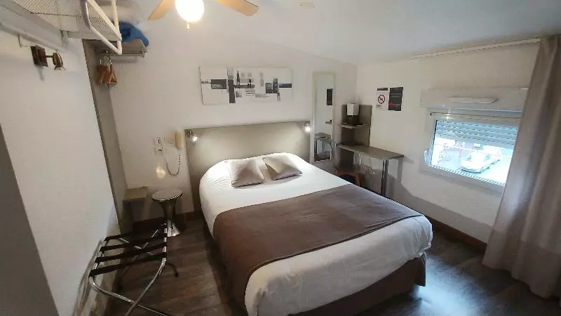 スタンダードシングルルーム, Cit Hotel Le Cheval Blanc Cognac Centre