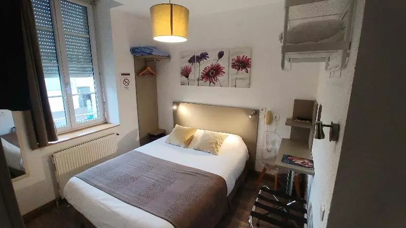 スタンダードシングルルーム, Cit Hotel Le Cheval Blanc Cognac Centre