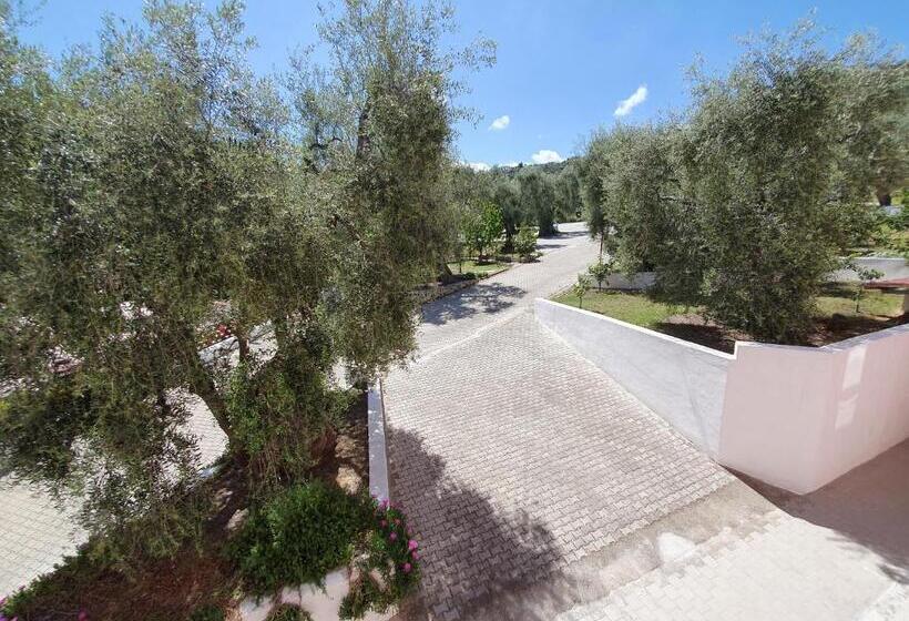 חדר סטנדרט לשלושה עם מרפסת, Delle More