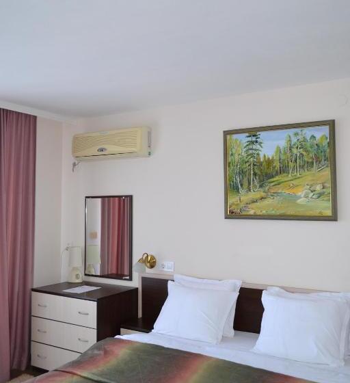 Номер Стандарт Боковой Вид на Море, Diamanti