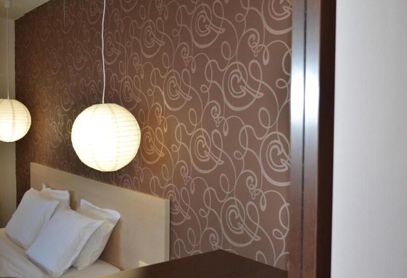 Студия Стандарт Вид на Море, Diamanti