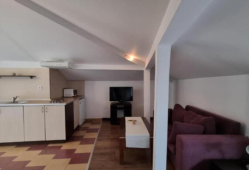 Студио Стандарт с Террасой, Diamanti