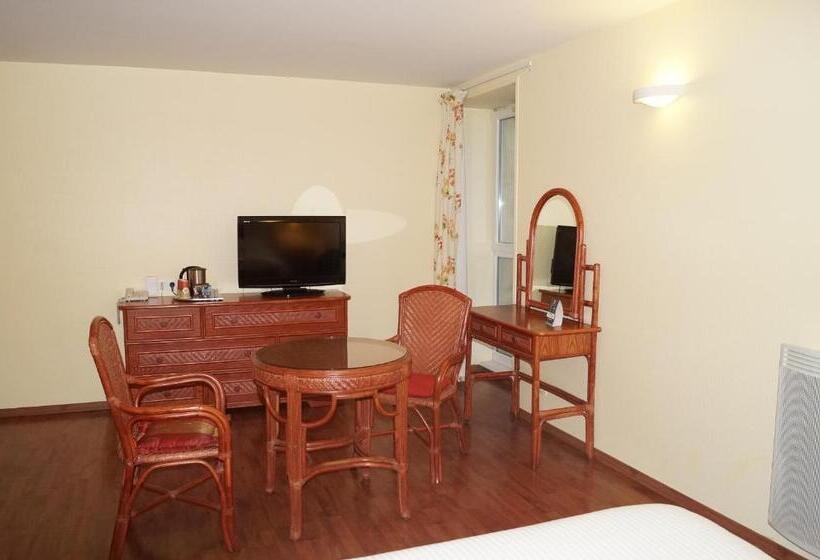 Номер Стандарт, Résidence De L Hostréière