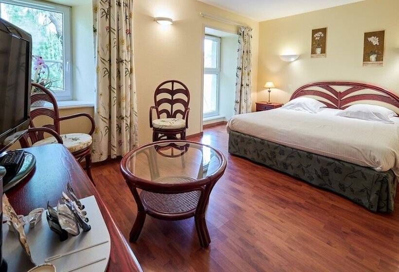 Номер Стандарт, Résidence De L Hostréière