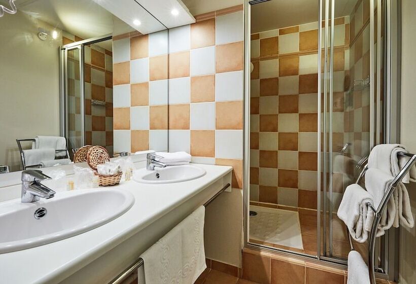 Номер Стандарт Трехместный, Résidence De L Hostréière