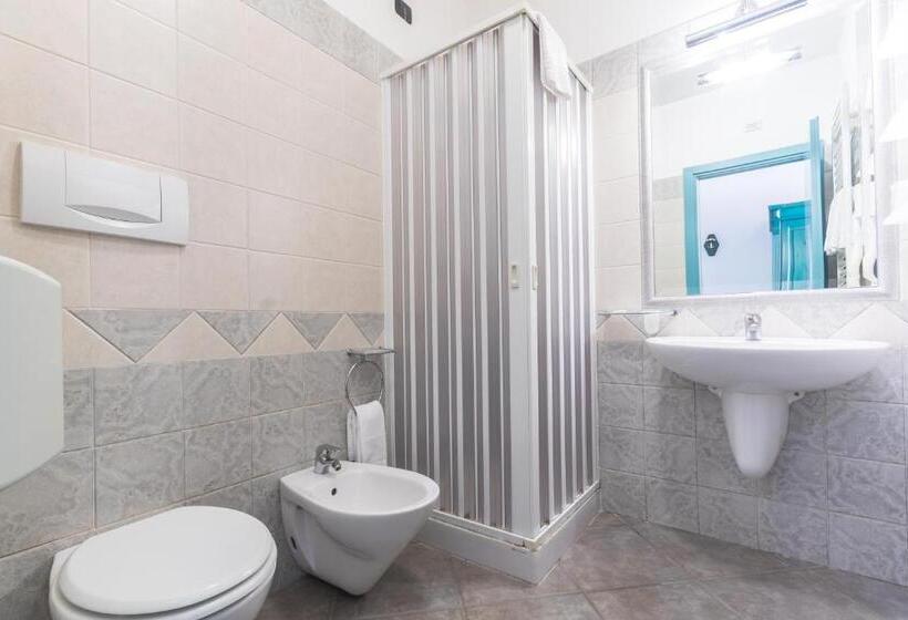 4인용 스탠다드 룸, Don Luis