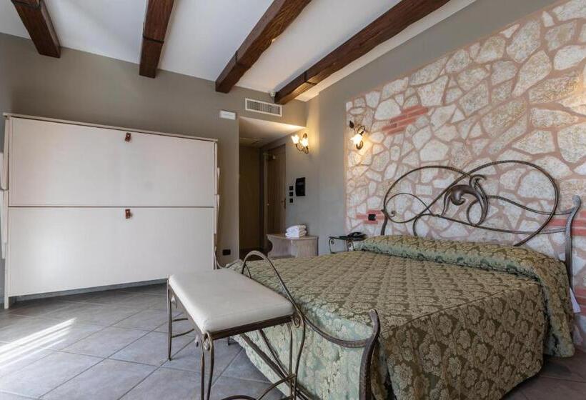 4인용 스탠다드 룸, Don Luis