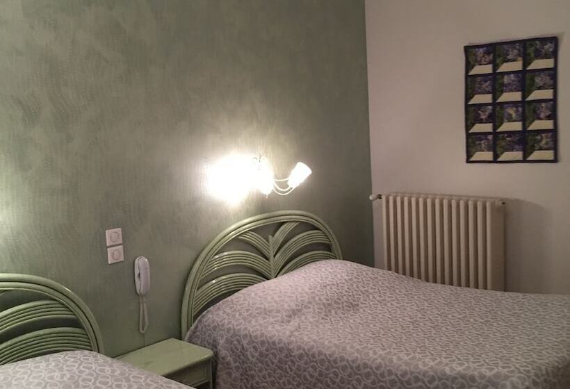 スタンダード4人部屋, George