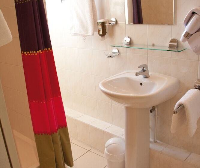 四人标准间, Le Gouverneur