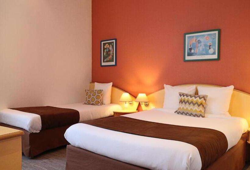 Семейный Номер, Logis Hôtel Des Oliviers