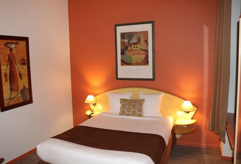 Номер Стандарт, Logis Hôtel Des Oliviers