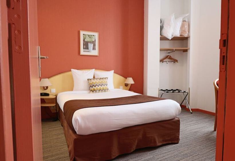 Семейный Номер, Logis Hôtel Des Oliviers