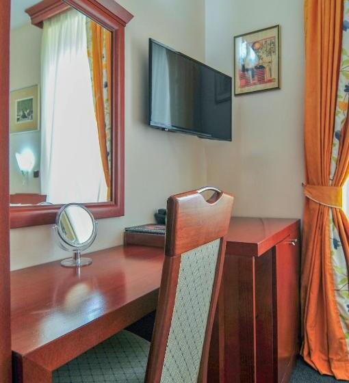 اتاق استاندارد یک نفره, Montenegrino