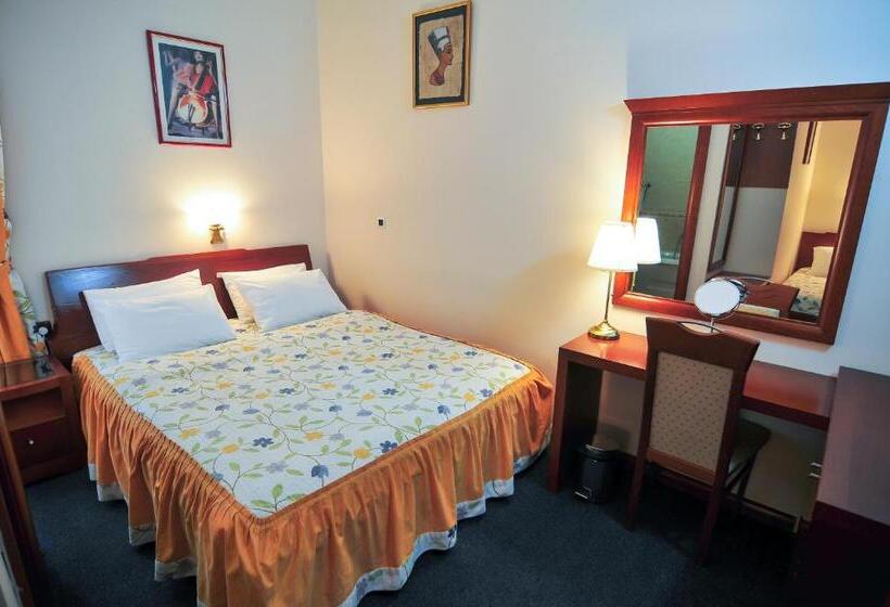 اتاق استاندارد, Montenegrino